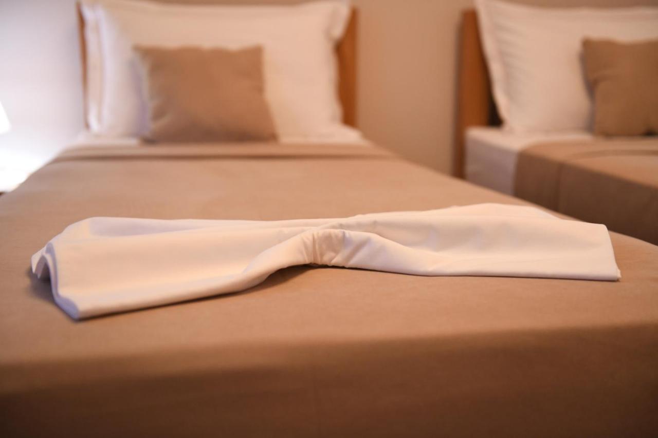 Guesthouse Leo بيرات المظهر الخارجي الصورة