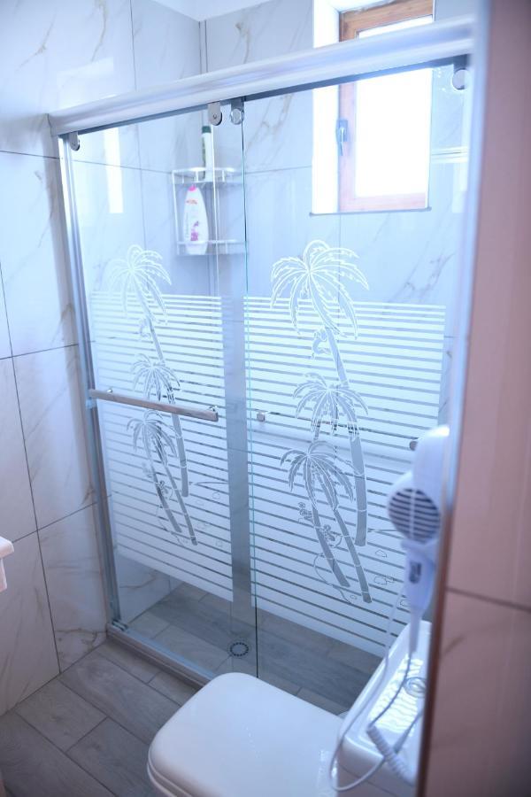Guesthouse Leo بيرات المظهر الخارجي الصورة