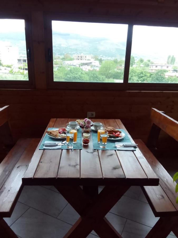 Guesthouse Leo بيرات المظهر الخارجي الصورة